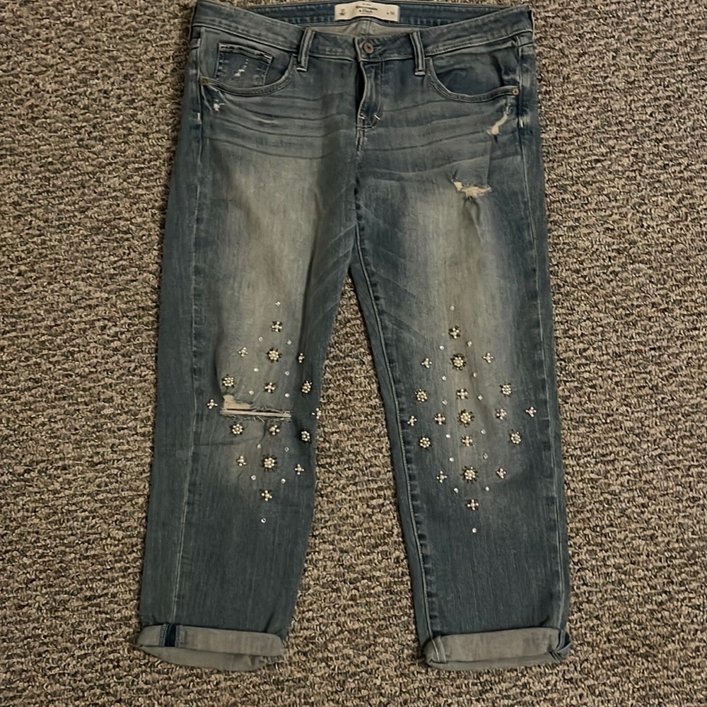 Abercrombie and Fitch Woman’s W30